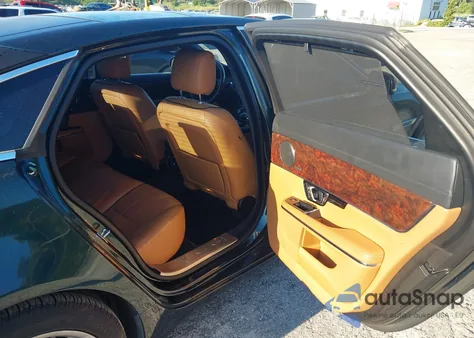 2015 Jaguar Xj Xjl Portfolio z USA, uszkodzony, nr VIN SAJWA2GZ4F8V78637